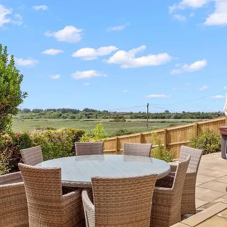 Bay View Luxury Stays - Southdown Overcombe Exterior photo
